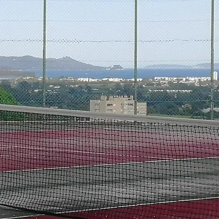 Climatise Dans Avec Piscine Et Tennis