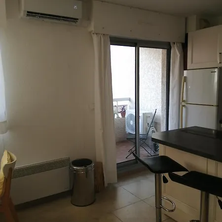 Apartment Climatise Dans Avec Piscine Et Tennis *