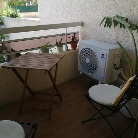 Climatise Dans Avec Piscine Et Tennis