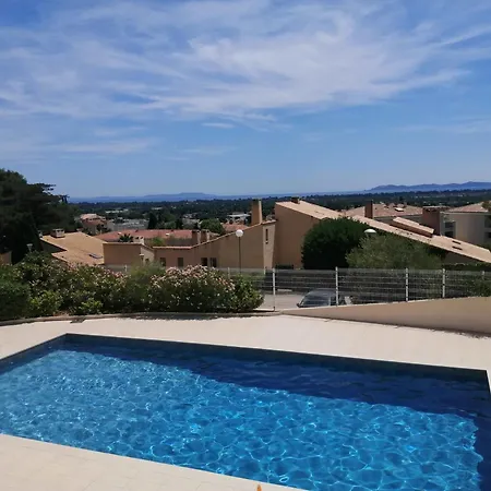 Appartement Dans Résidence Avec Piscine Et Tennis Hyères
